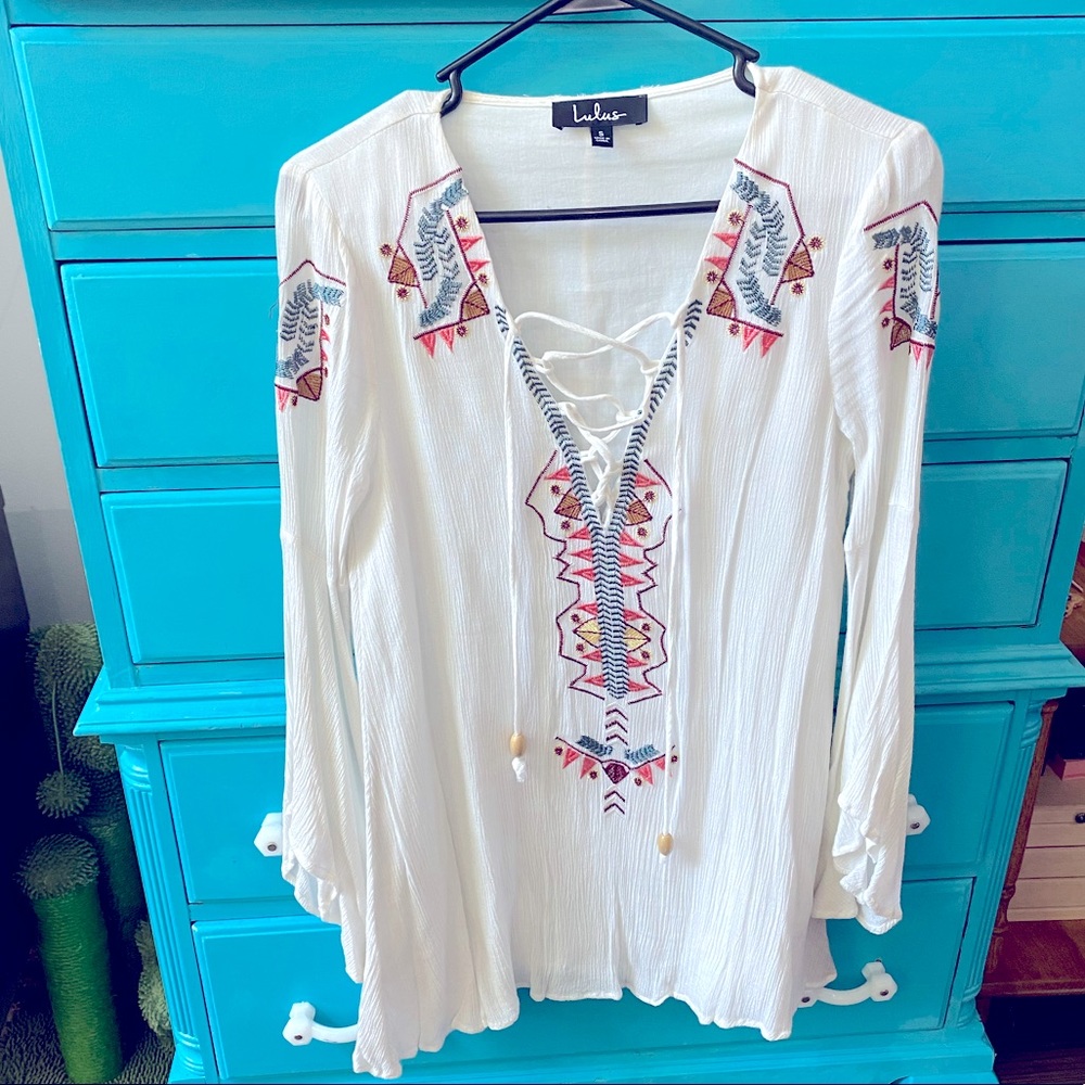 Lulus white boho Aztec pattern dress size small. Perfect condition, worn once.